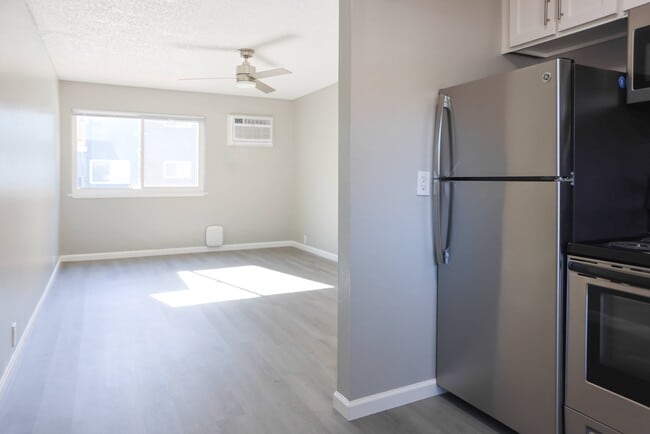 Photo - University Square Apartments