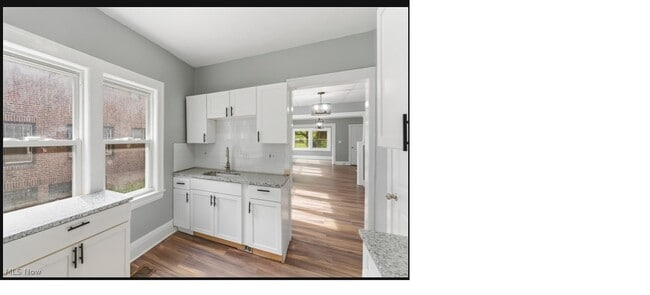 Photo - 3395 Euclid Heights Blvd Unidad 1