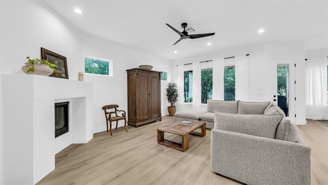 Photo - 141 Lakeside Dr