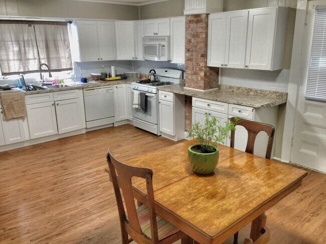 Photo - 111 Herkimer St