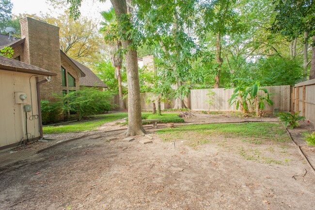 Photo - 2704 Pineneedle Ln