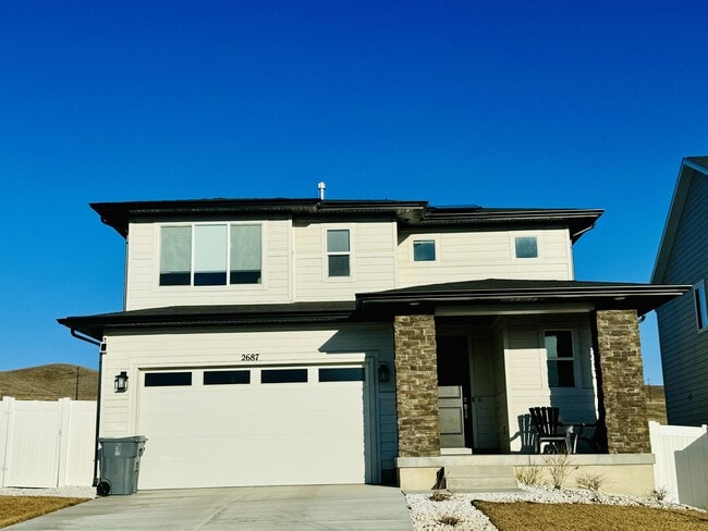 Building Photo - 2687 N Snowberry Dr