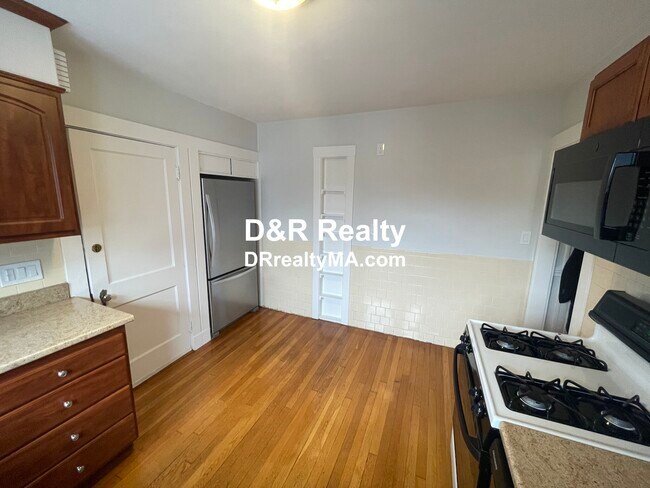 Photo - 176 Maple St Unidad 2