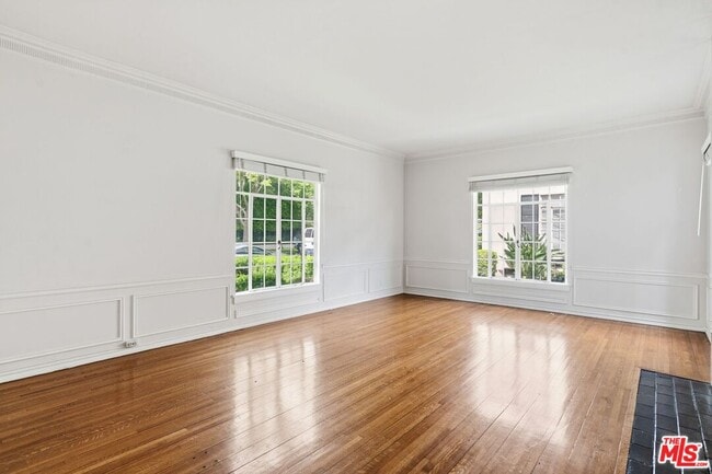 Photo - 148 S Camden Dr Unit A