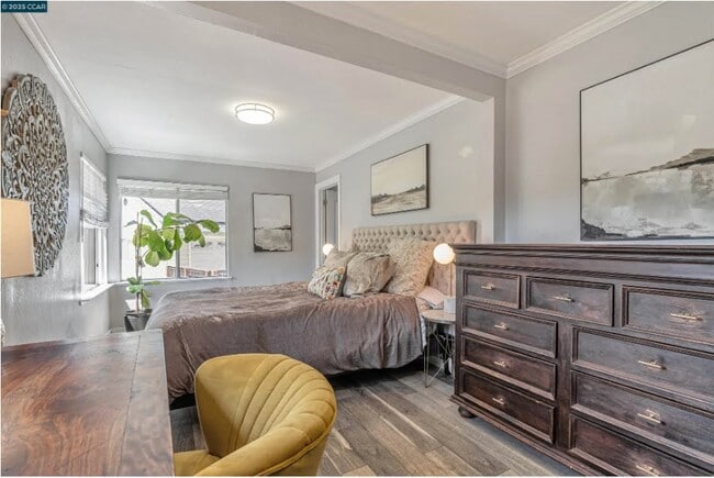 Building Photo - 2230 Pomona Ave