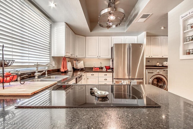 Photo - 5950 N 83rd St