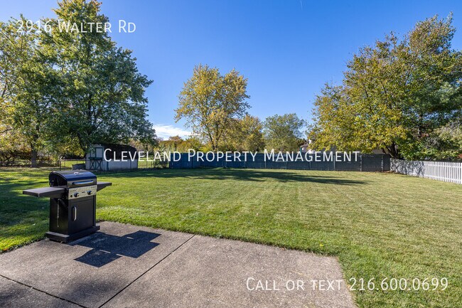 Photo - 2916 Walter Rd