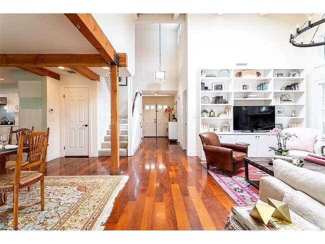 Photo - 12807 Milbank St