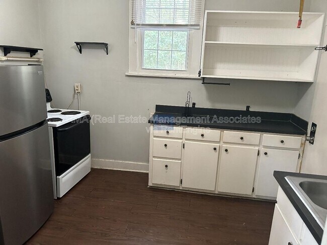 Photo - 738 W Poplar St Unidad 1