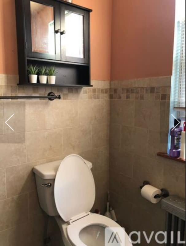 Photo - 722 League St