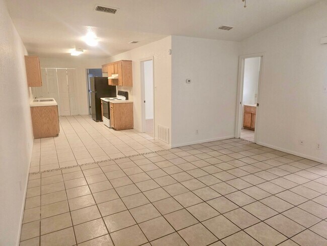 Photo - 1602 Van Zanten Dr Unit B