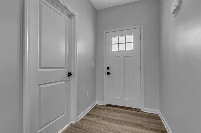 Photo - 6875 Transit Road