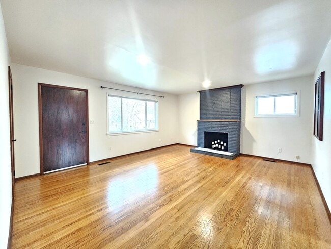 Photo - $2,300 - 3 Bed / 2 Bath Rancher Home in Perry District