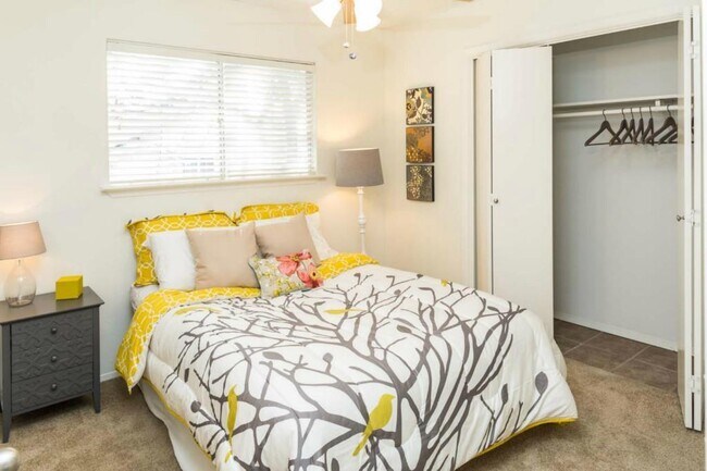 Photo - 3405 Helms St Unidad 206