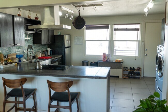 Photo - 370 W 800 N Unit Apt 9