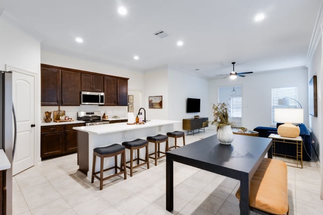 Photo - 113 Ridley Ln