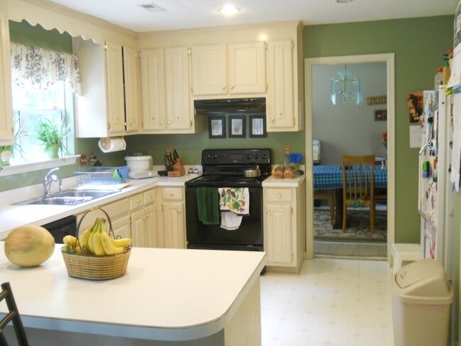 Photo - 128 Hedegrow Lane, Yorktown, Va 23692