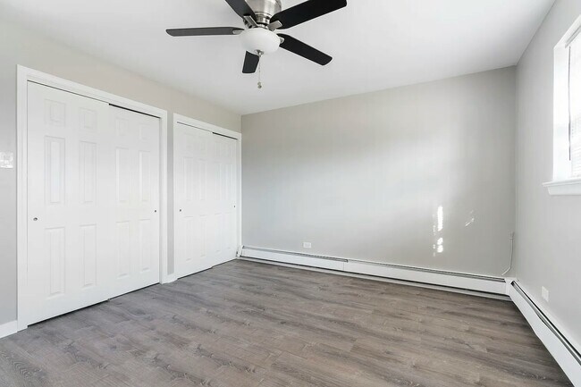 Photo - 5358 S Narragansett Ave Unidad 1