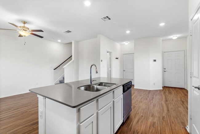 Photo - 189 Andross Ln