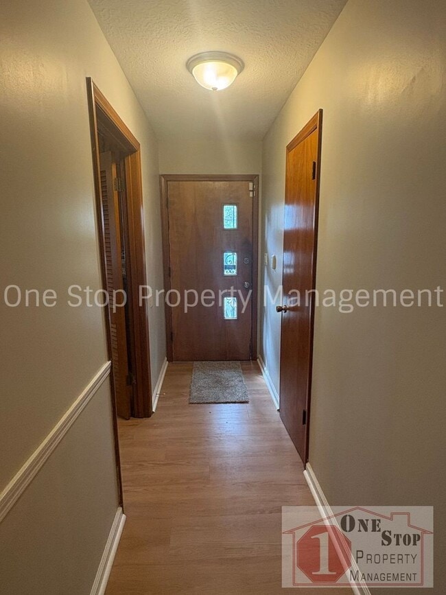 Photo - The Perfect 3 bedroom/2 bathroom home in Independence!