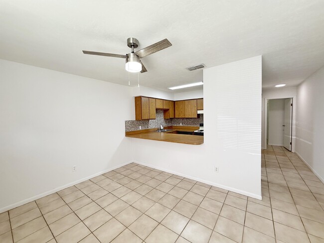 Photo - 3815 Osprey Cir Unidad D