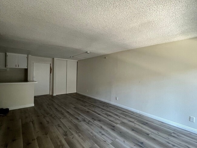 Photo - 9010 Tobias Ave Unit 252