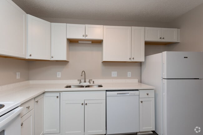 2 habitaciones, 1 baño, 909 pies cuadrados, cocina - Arbor Glen Apartments