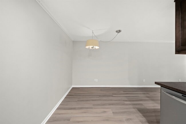 Building Photo - 1601 S Shepherd Dr