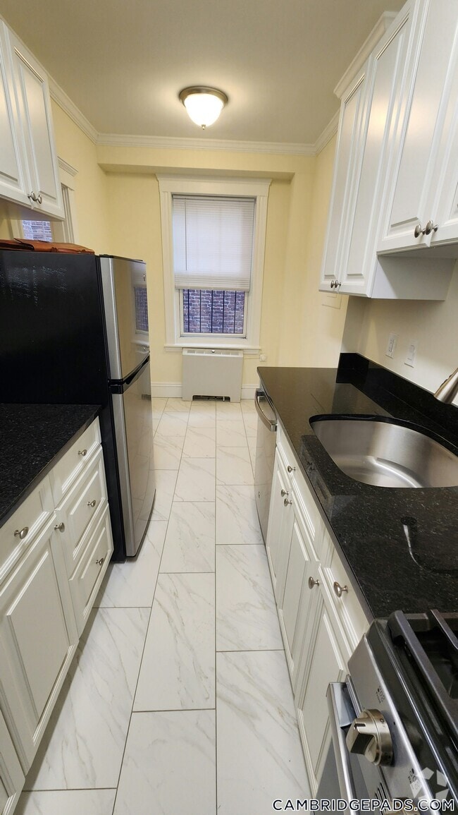 Building Photo - 18 Chauncy St Rental