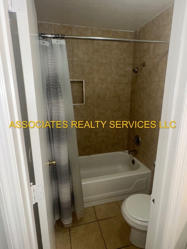2811 SW Archer Rd Unit Y226
