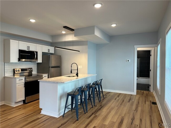 Photo - 128 Caroline Ave