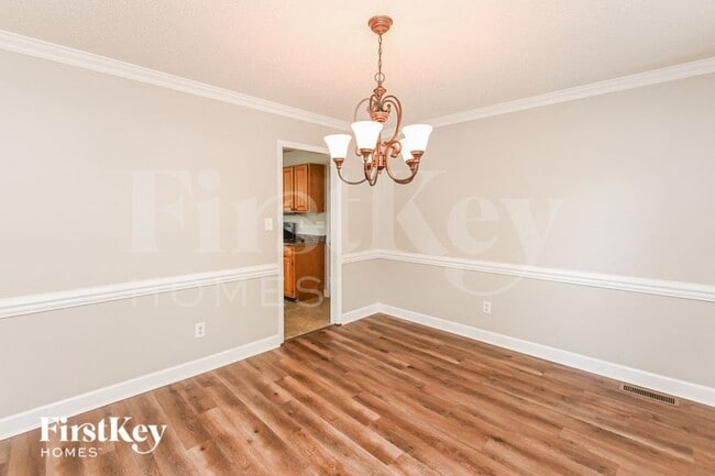 Photo - 5000 Scaleybark Ct