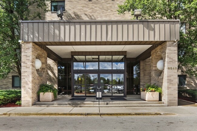 Building Photo - 6340 Americana Dr Unit 118