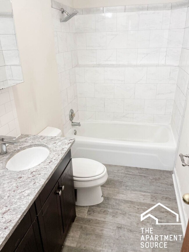 Photo - 877 W Lill Ave Unidad D2