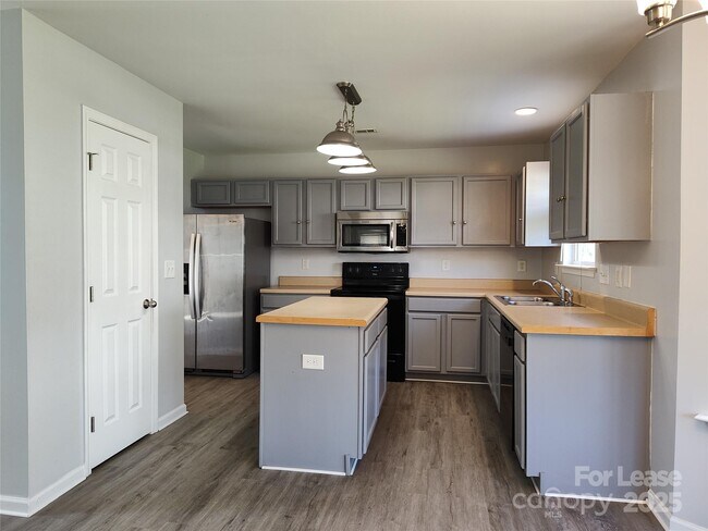 Photo - 3627 Pauline Ln