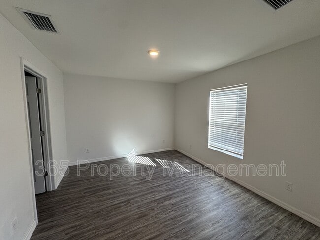 Photo - 26433 Sandhill Blvd