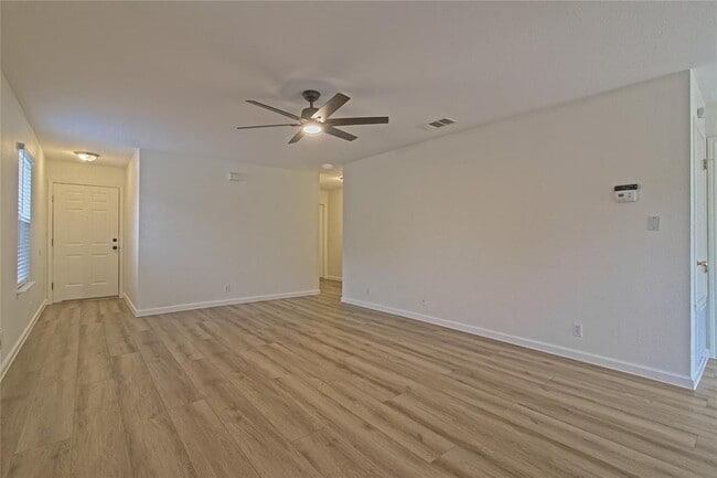 Photo - 313 Avalanche Ave