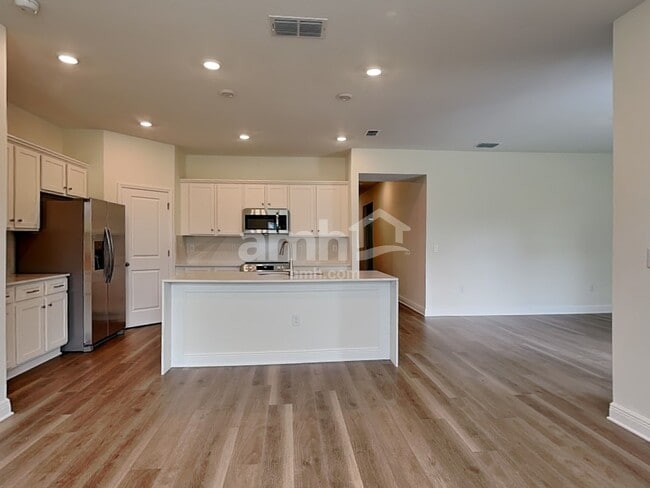 Photo - 3791 Lk Blf Lp