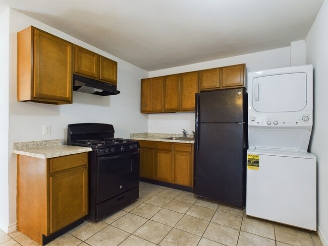Photo - 1904 Finfeather Rd