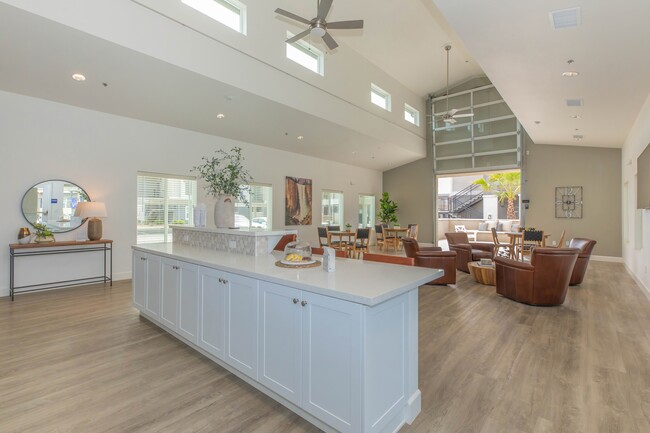 Building Photo - Creekside Village Rental