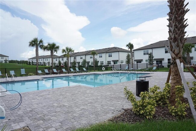 Photo - 342 Madison Dr