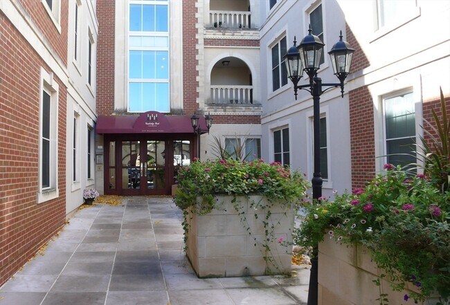 Photo - 2440 Massachusetts Ave Unidad 8