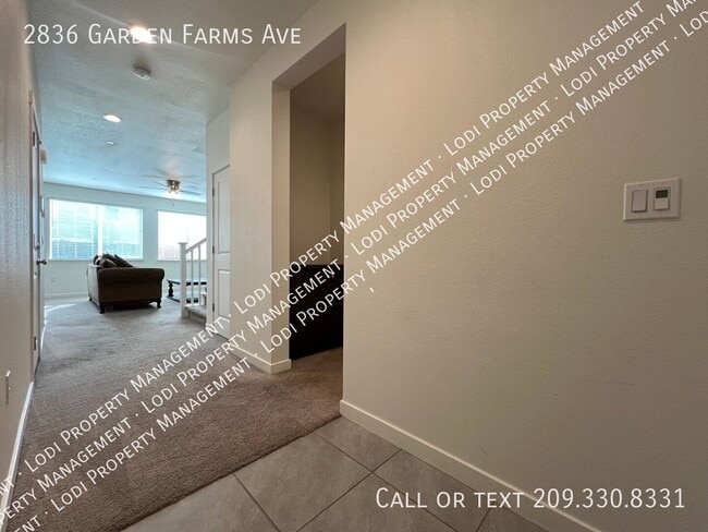 2836 Garden Farms Ave