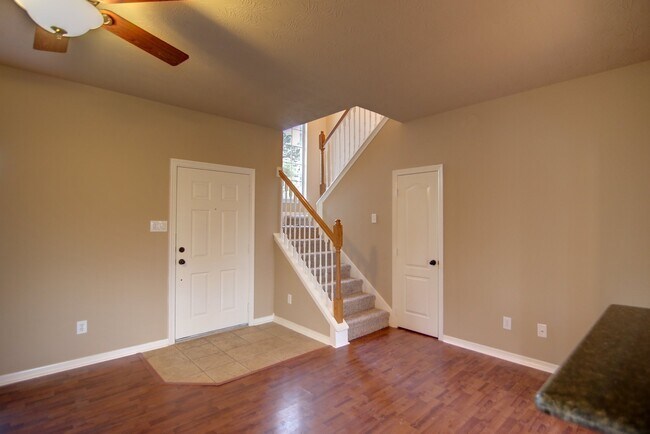 2212 Valley View Crossing