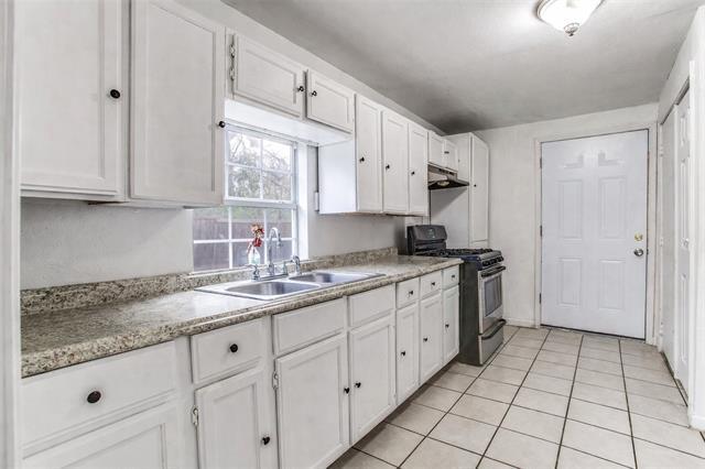 Photo - 2402 N Winnetka Ave