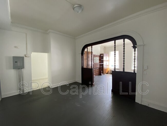 Photo - 351 W King St Unit 1