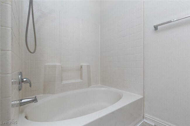 Photo - 7155 S Durango Dr Unidad 303