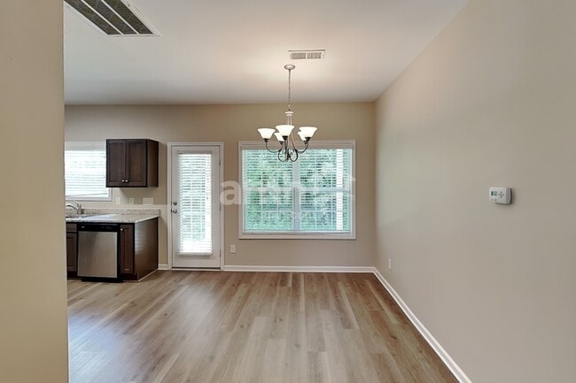 Photo - 913 Beverly Ct