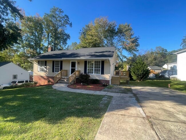 Photo - 221 Fallsway Ln