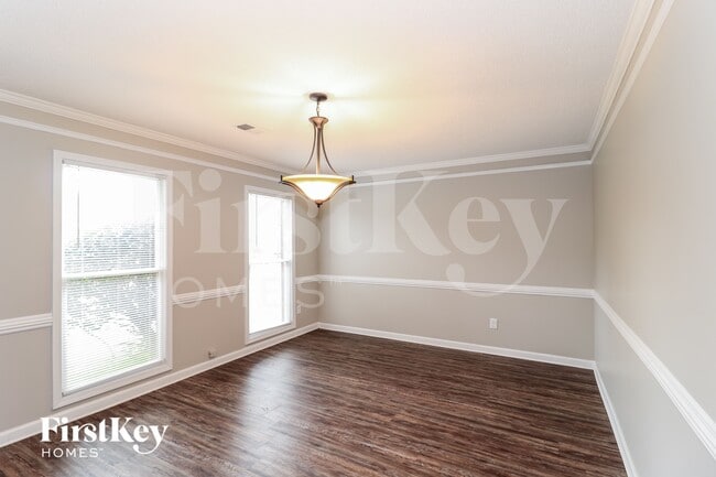 Photo - 1816 Cheshunt Ln